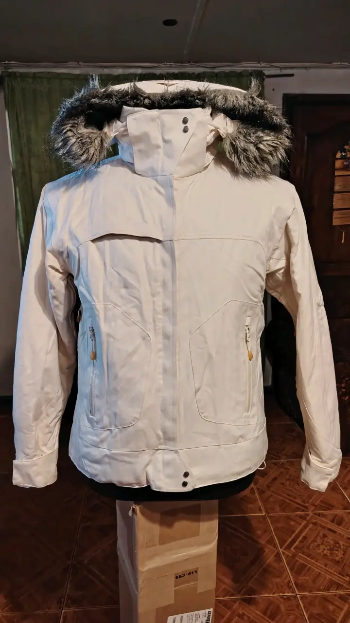 Chaqueta Columbia blanca con capucha de piel - 1