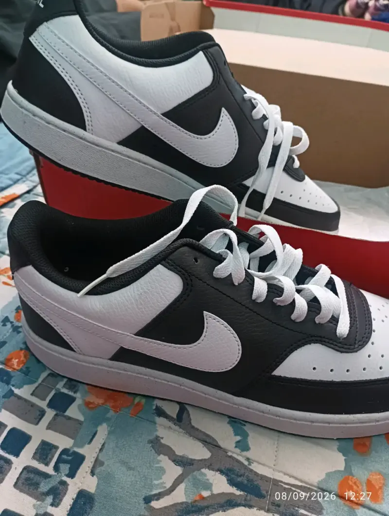 Zapatillas Nike blancas y negras para hombre - 4