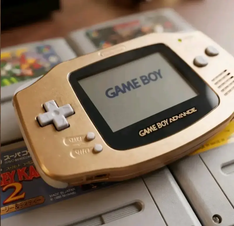 Game Boy Advance color dorado - 4