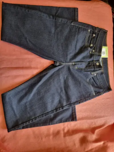 Jeans clásicos azul oscuro para hombre - miniatura 1