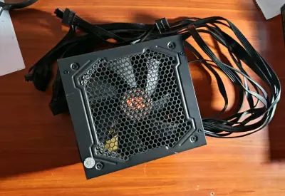 Fuente de Poder Redragon RGPS 600W 80 Plus - miniatura 1