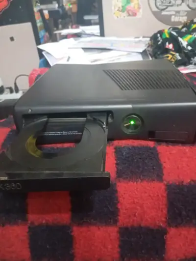 Consola Xbox 360 para reparación - miniatura 1