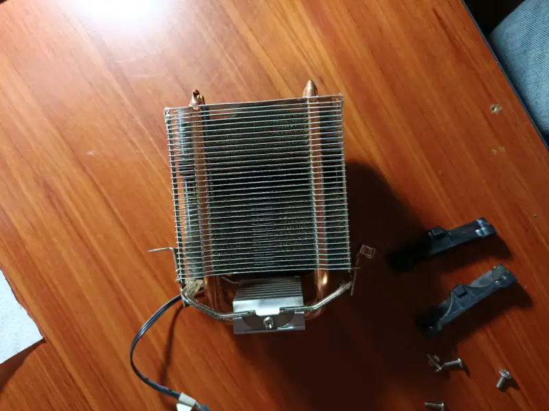 Ventilador Cooler Master para CPU con accesorios - 3