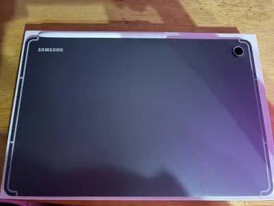 Galaxy tab s10fe 128GB + Magic Keyboard - miniatura 4