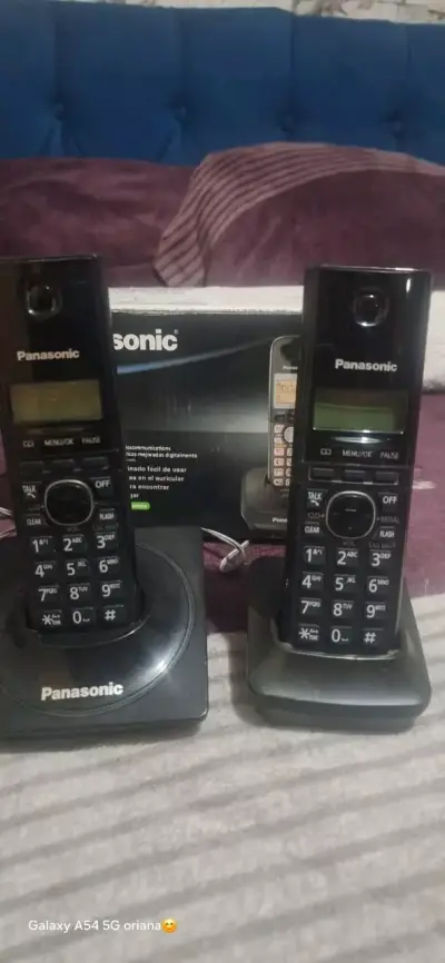 Teléfonos inalámbricos Panasonic con base - miniatura 2