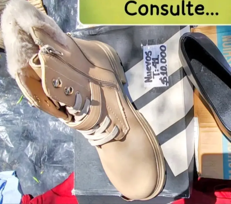 Botas de invierno beige con forro de piel talla 41