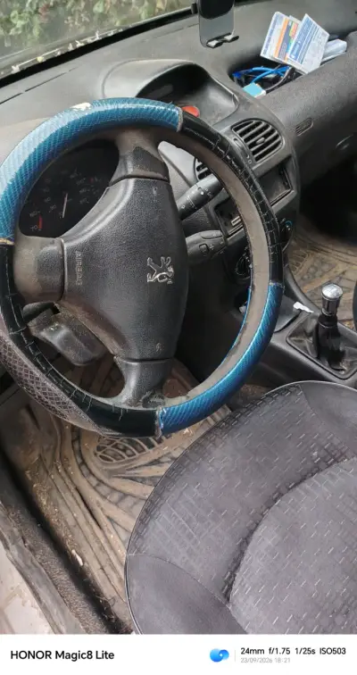 Peugeot 206 usado en buen estado - miniatura 1