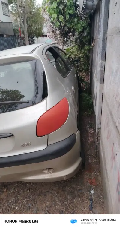 Peugeot 206 usado en buen estado - miniatura 4