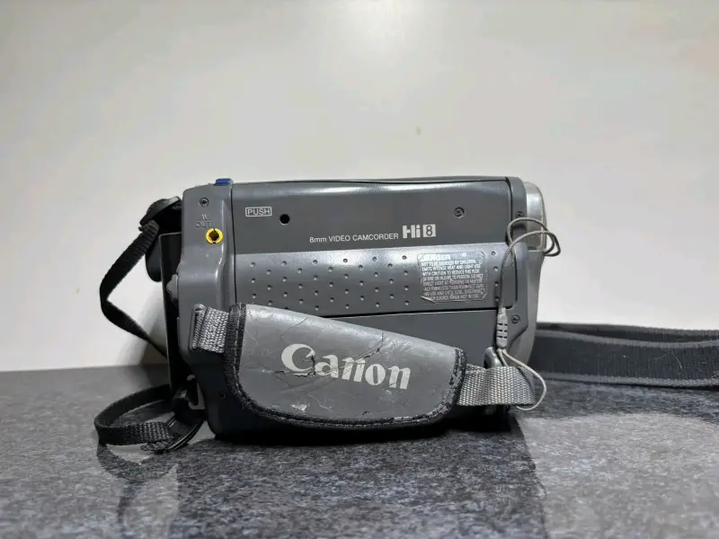 Videocámara Canon ES8400V con estabilizador de imagen - 3