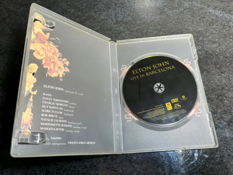 Reproductor de DVD + DVDs de música - 3