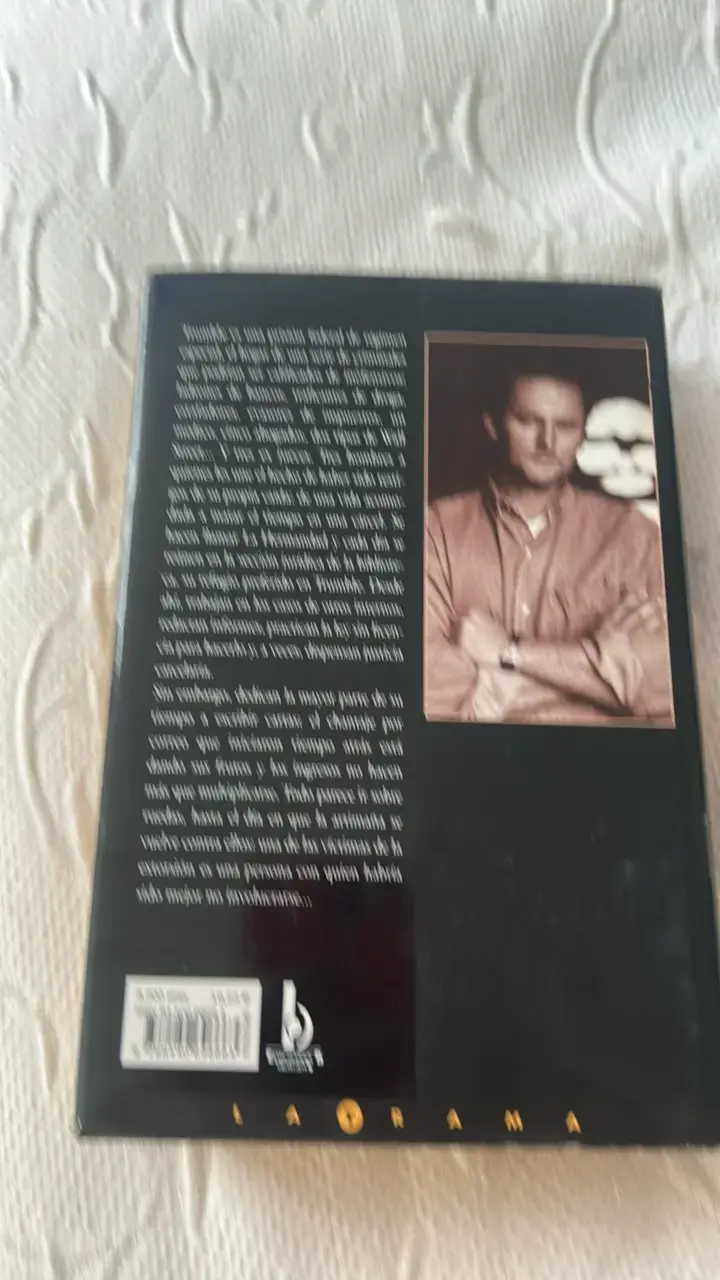 Libro 'La Hermandad' de John Grisham en buen estado - 2