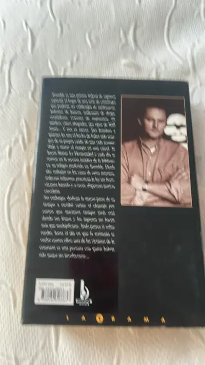 Libro 'La Hermandad' de John Grisham en buen estado - miniatura 2