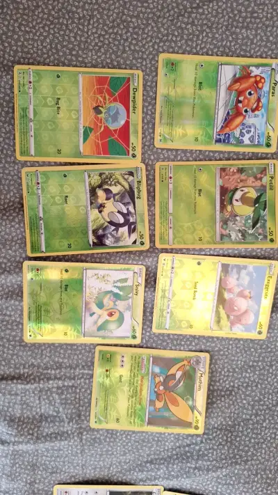 Lote de cartas Pokémon variadas - miniatura 1
