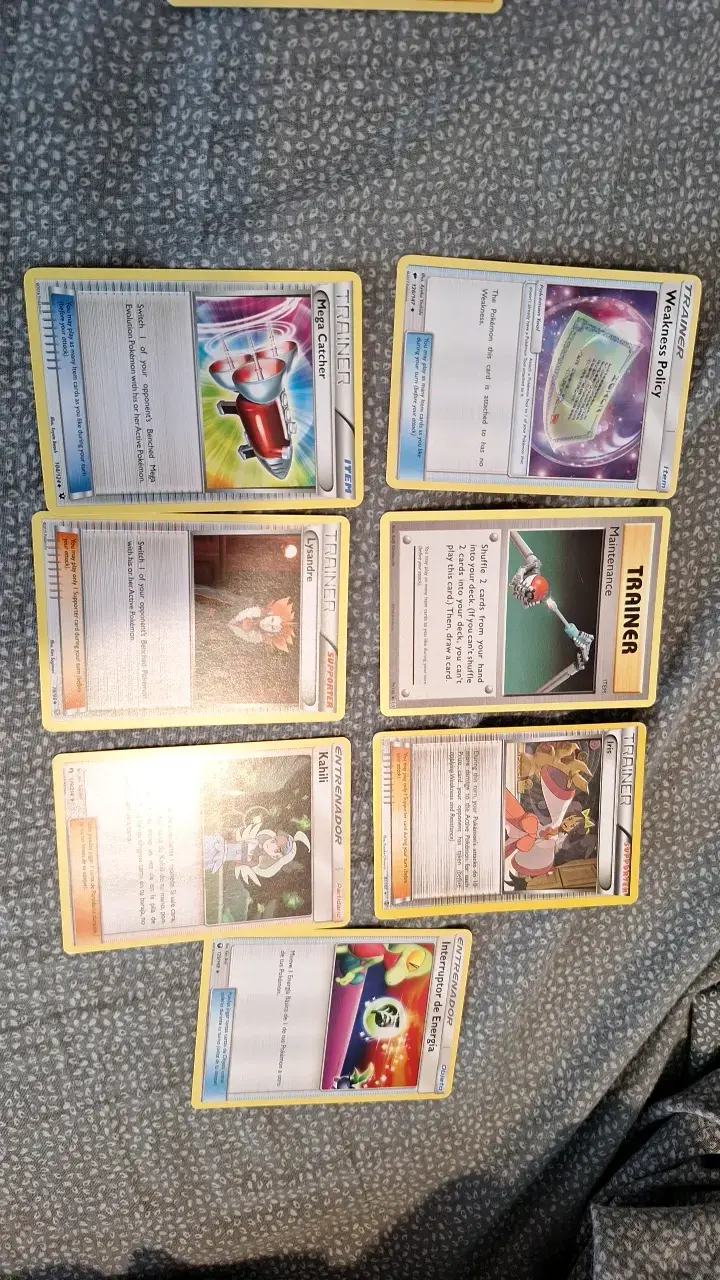 Lote de cartas Pokémon variadas - 6