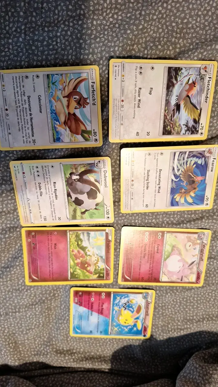 Lote de cartas Pokémon variadas - 2