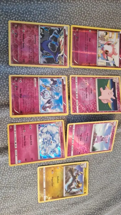 Lote de cartas Pokémon variadas - miniatura 1