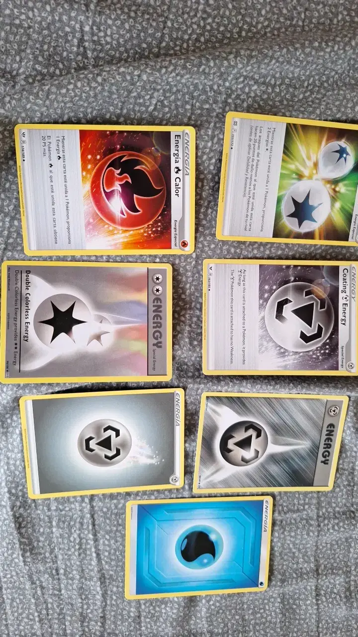 Colección de Cartas Pokémon Variadas - 4