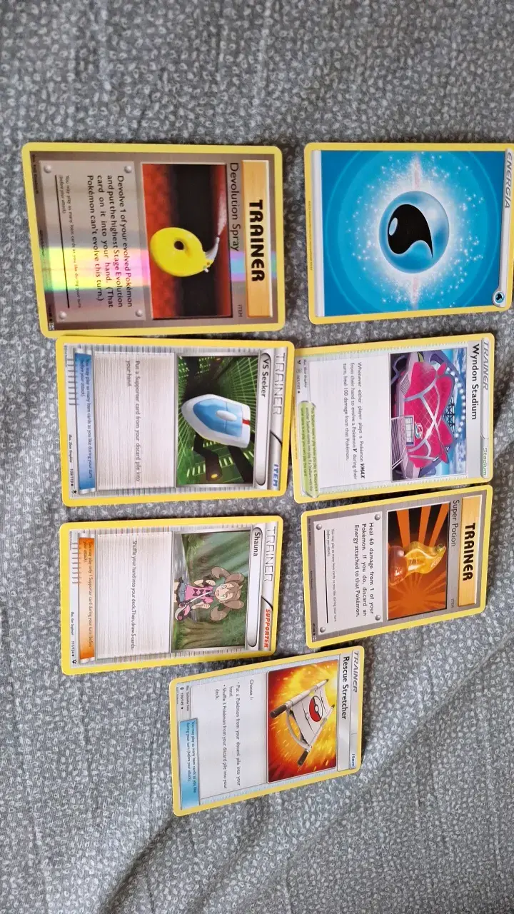 Colección de Cartas Pokémon Variadas - 6