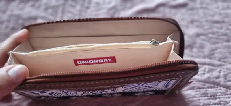 Billetera Unionbay con diseño étnico - 2
