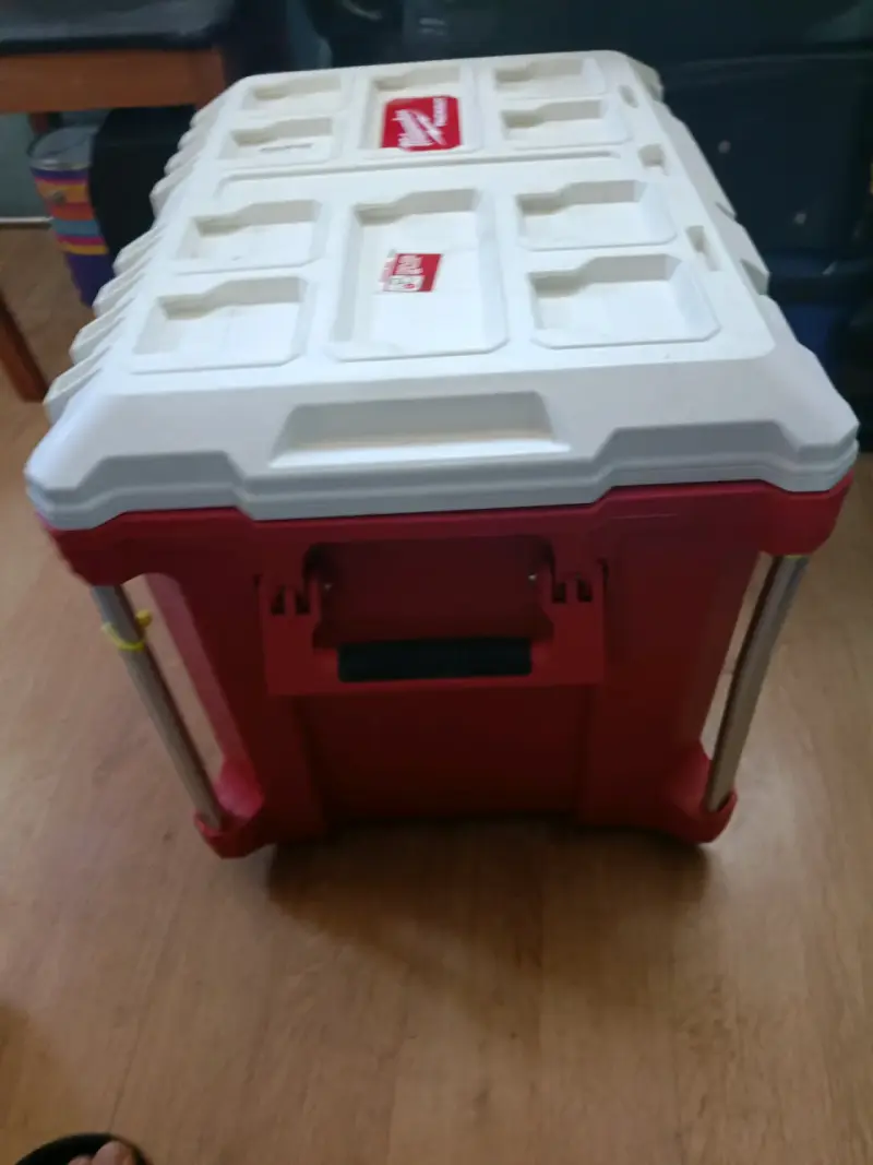Cooler Milwaukee Packout XL resistente - 5