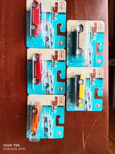 Set de autos coleccionables Mini Cars - miniatura 4
