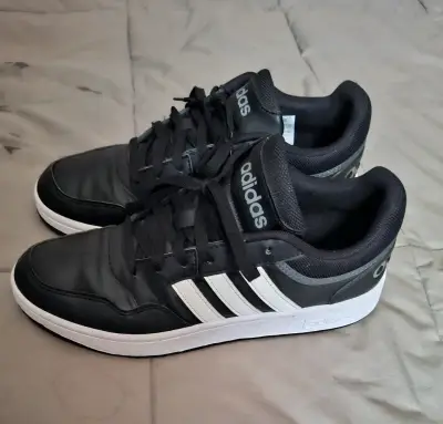 Zapatillas deportivas negras Adidas para hombre - miniatura 1