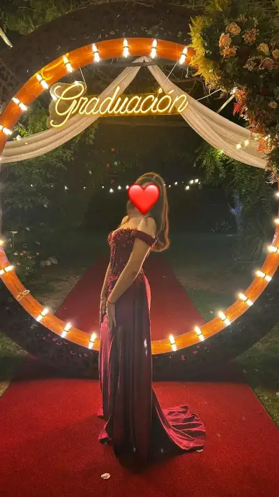 Vestido de noche burdeo - miniatura 1