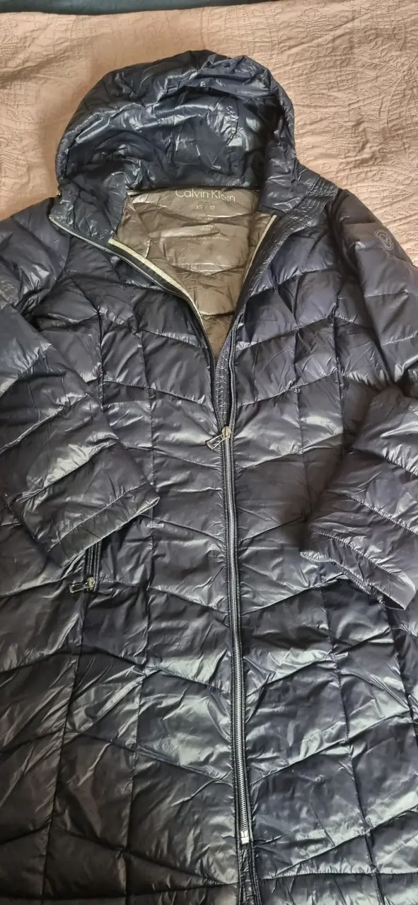 Abrigo acolchado azul Calvin Klein para mujer