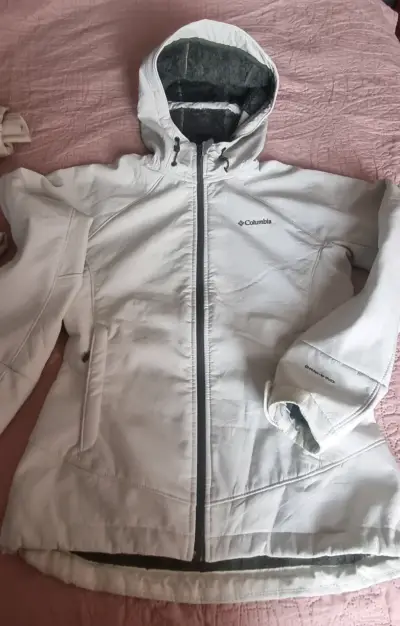 Chaqueta Columbia Omni-Wind blanca con capucha - miniatura 1