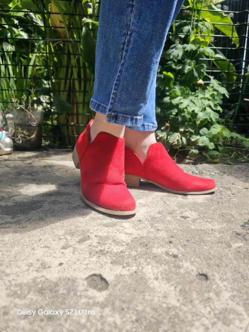 Botines rojos de gamuza para mujer