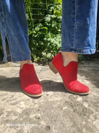 Botines rojos de gamuza para mujer - miniatura 2