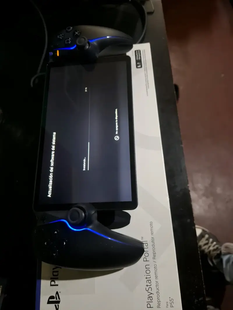 Consola PlayStation Portal PS5 con control remoto - 3
