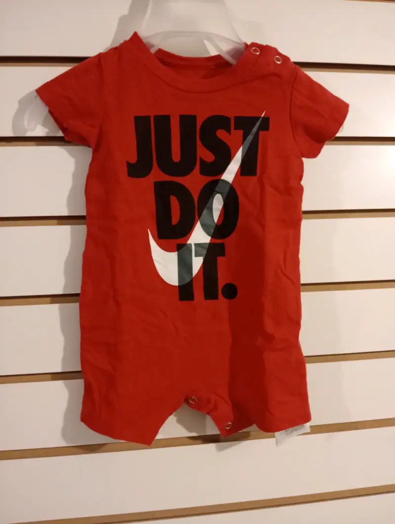 Conjunto de enteritos para bebé Nike variados - 3