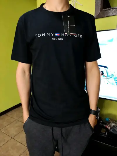 Polera para hombre en varios colores - miniatura 1