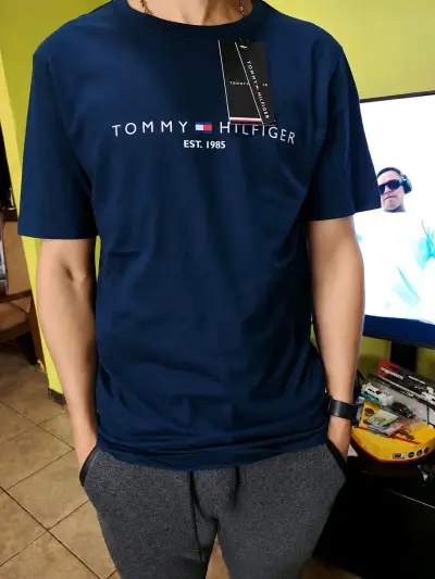Polera para hombre en varios colores - miniatura 2