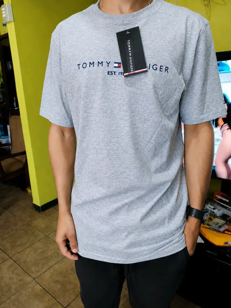Polera para hombre en varios colores - 3