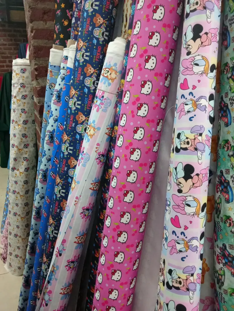 Tela estampada infantil personajes Disney y más - 2