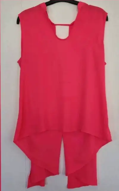 Blusa sin mangas fucsia con diseño asimétrico - miniatura 2