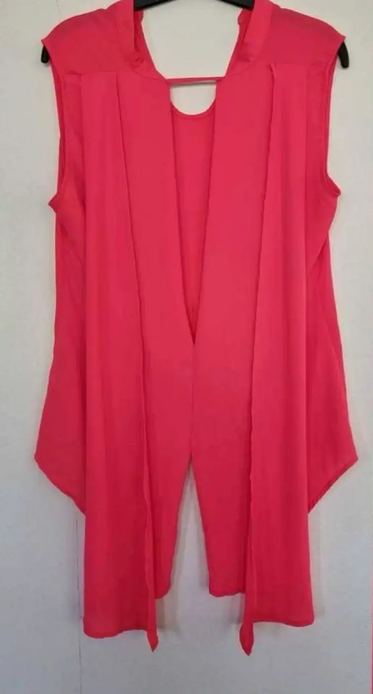 Blusa sin mangas fucsia con diseño asimétrico - 3