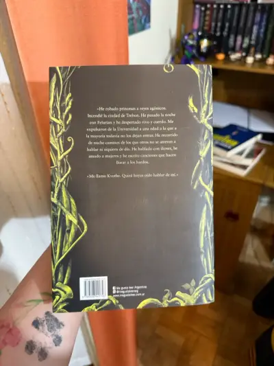 El Nombre del Viento de Patrick Rothfuss - miniatura 2