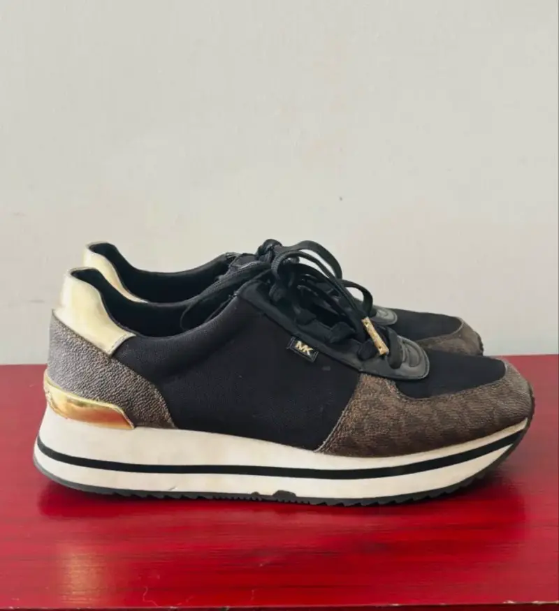 Zapatillas de vestir negras con detalles dorados M - 3