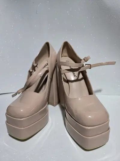 Zapatos de plataforma nude con tacón alto - miniatura 2