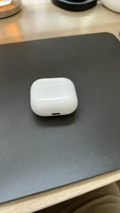 AirPods 4 - miniatura 1