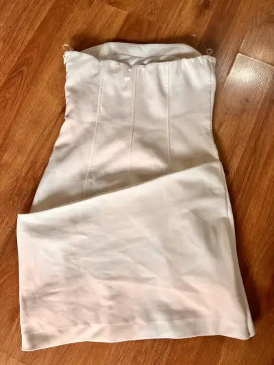 Vestido blanco elegante con chaqueta a juego - miniatura 3