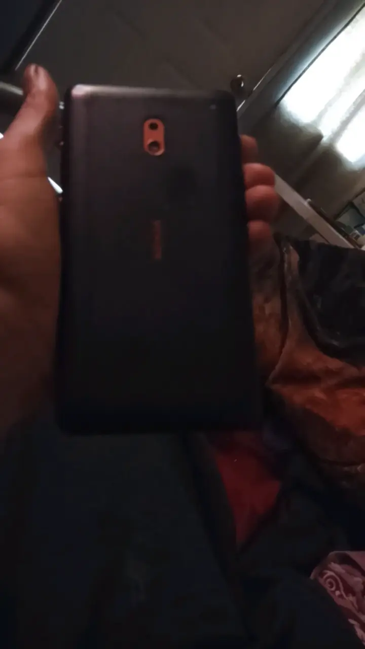 Smartphone Nokia con funda protectora - 4