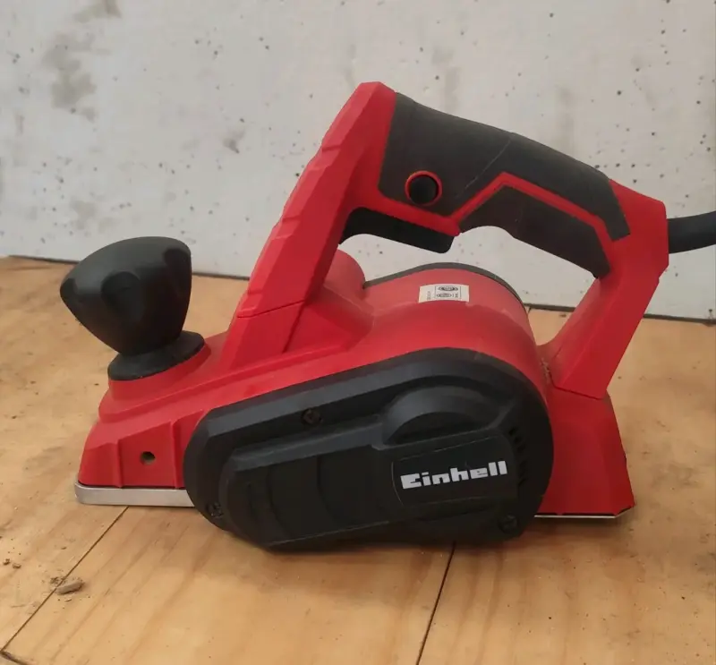 Cepillo eléctrico Einhell rojo y negro - 1