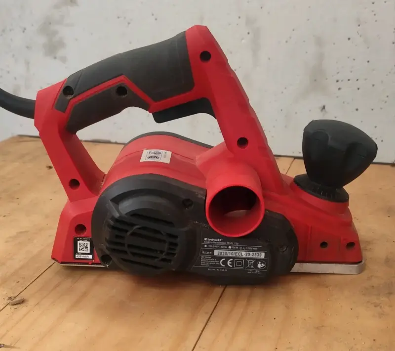 Cepillo eléctrico Einhell rojo y negro - 2