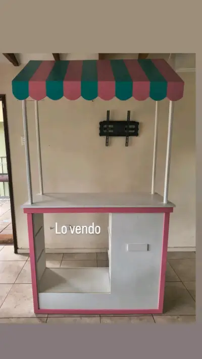 Puesto de venta con toldo - miniatura 1