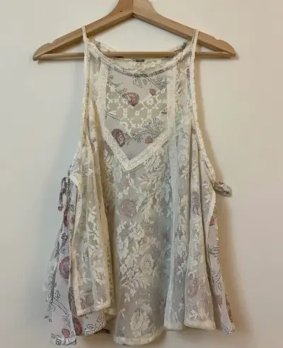 Blusa de encaje floral para mujer - miniatura 1