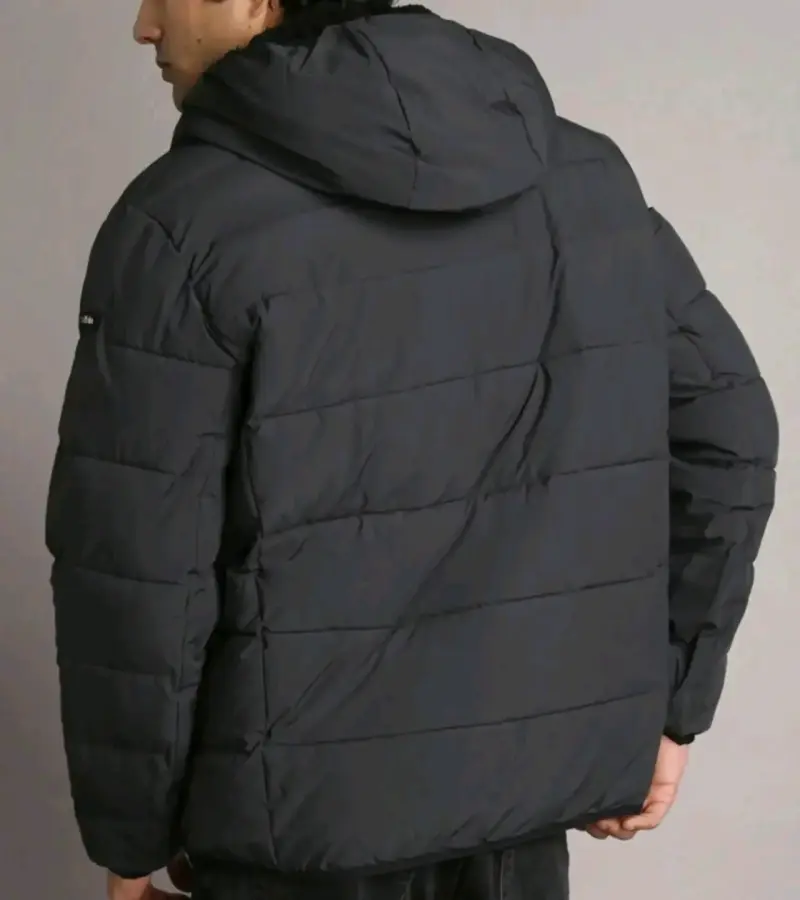 Chaqueta Calvin Klein acolchada negra para hombre - 2